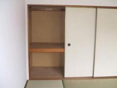 Other.  ☆ Japanese-style room 6 quires storage ☆ 