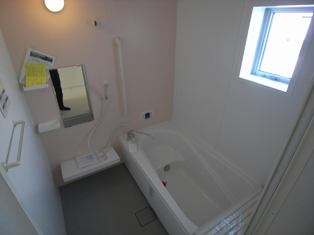 Bathroom. Indoor (12 May 2013) Shooting