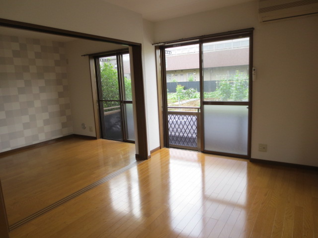 Living and room