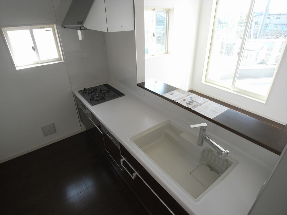 Kitchen. Indoor (11 May 2013) Shooting