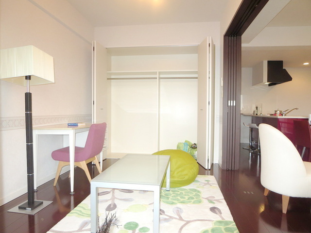 Other room space. It is a nice room