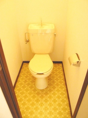 Toilet. Please relax in the beautiful Western-style toilet ☆ 