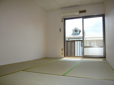 Living and room. It will settle down 6 Pledge Japanese-style tatami still there feeling opened ☆ 