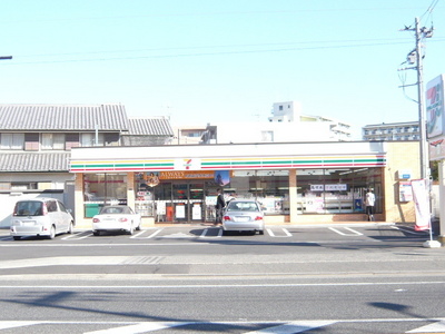 Convenience store. Seven-Eleven, but 6-chome up (convenience store) 450m