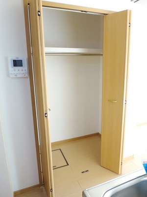Receipt. Storage with depth