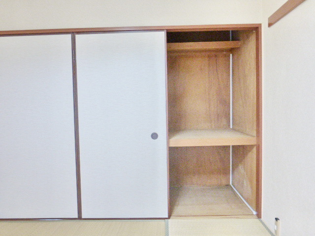 Receipt. Armoire