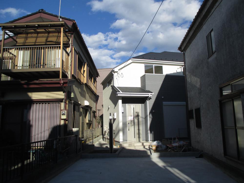 Local photos, including front road.  ☆ Local Photos 12.23 ☆ 