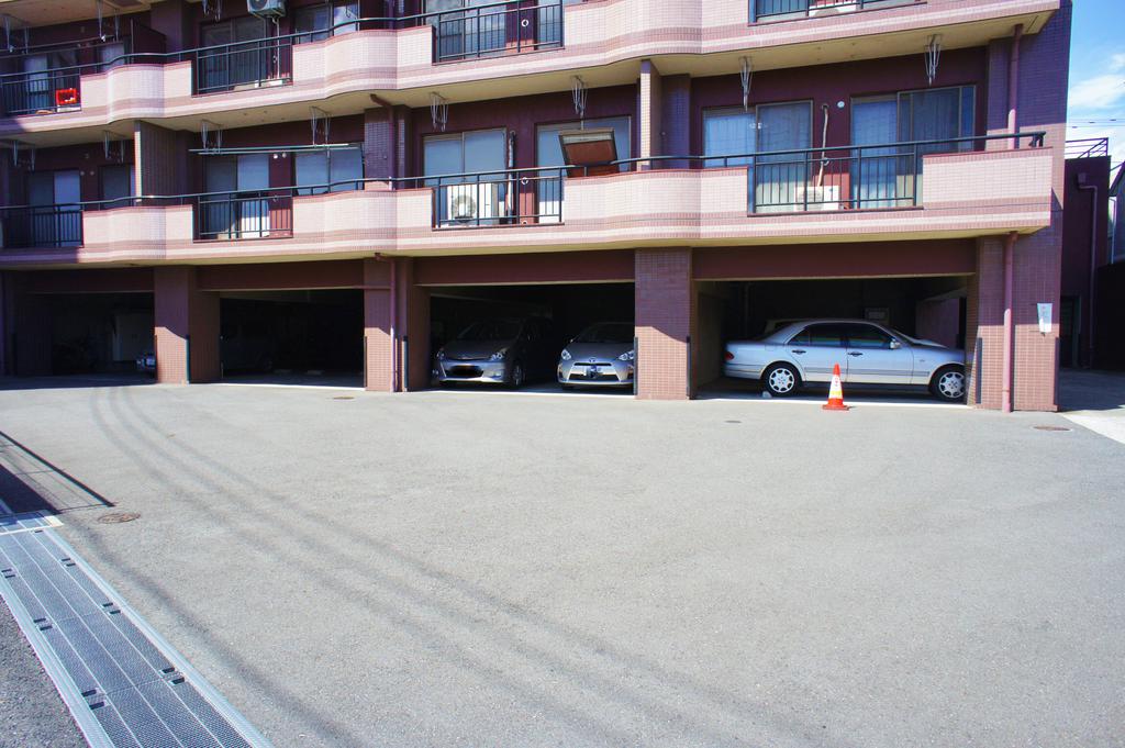 Parking lot. On-site parking