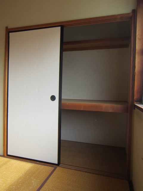 Receipt. Closet enter plenty