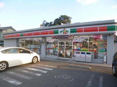 Convenience store. 126m until Thanksgiving (convenience store)