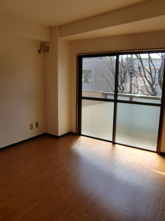 Other room space. There is a south-facing veranda.