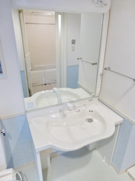 Washroom. Washroom