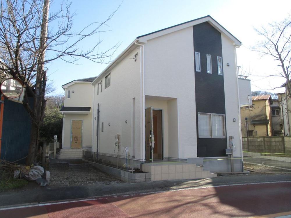 Local photos, including front road.  ☆ Local Photos 12.23 ☆ 