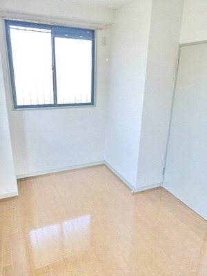 Other room space. Western style room