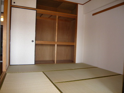 Receipt. Storage of Japanese-style room