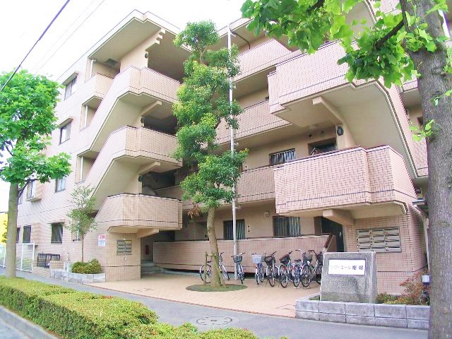 Building appearance. Station near ・ City gas Mansion!