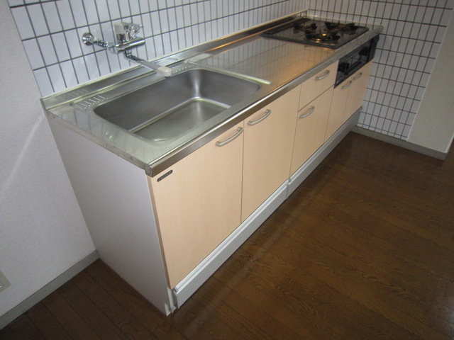 Kitchen. 3-neck gas stove with system Kitchen