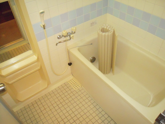 Bath. Bathing can relax comfortably
