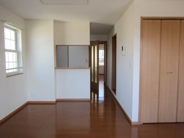 Living and room. Day is good