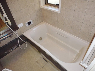 Bath. It is clean and big tub
