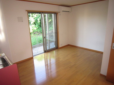 Other room space. Beautiful room