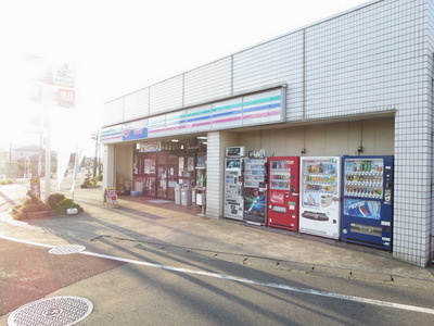 Convenience store. 796m to the community store (convenience store)