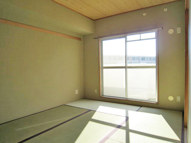 Living and room. Relaxing Japanese-style room