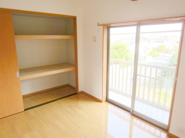Other room space. Bright 2F Western-style