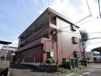 Building appearance. Parking in the back, There is a bicycle shelter!