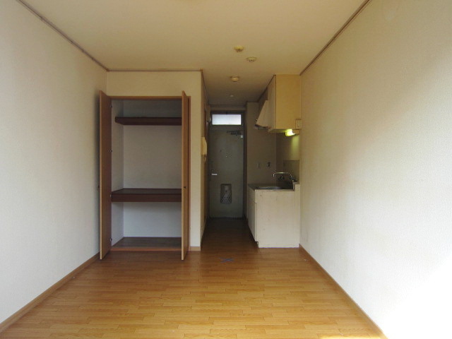 Living and room. Day is good