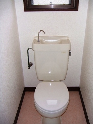 Toilet. Since the bus toilet by, every day, Comfortable Toilet