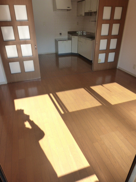 Living and room. Spacious living room