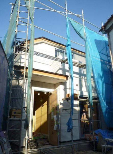 Local appearance photo. Fire-safety ・ Thermal insulation properties ・ Outer wall use with excellent sound insulation