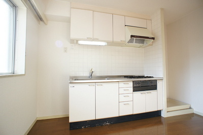 Kitchen. Spacious kitchen, System kitchen