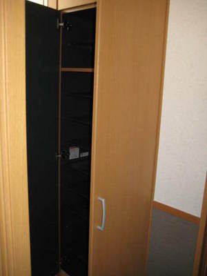 Entrance. ☆ Shoe box ☆