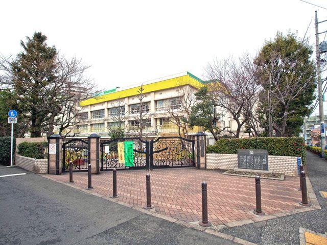 Primary school. 780m until Itabashi Kitano Elementary School