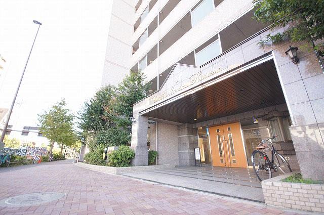 Local appearance photo. Local (11 May 2013) Shooting