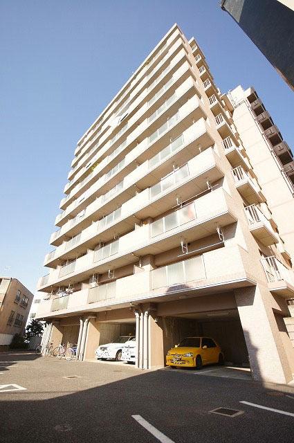 Local appearance photo. Local (11 May 2013) Shooting