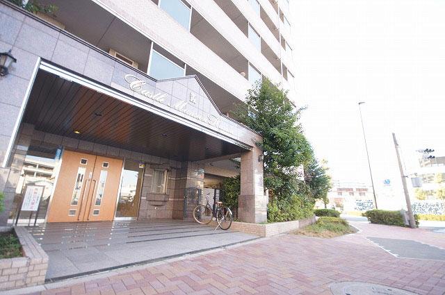 Local appearance photo. Local (11 May 2013) Shooting