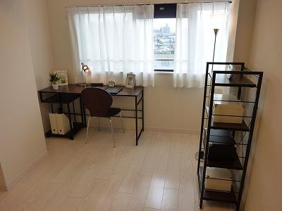 Non-living room. Indoor (12 May 2013) Shooting