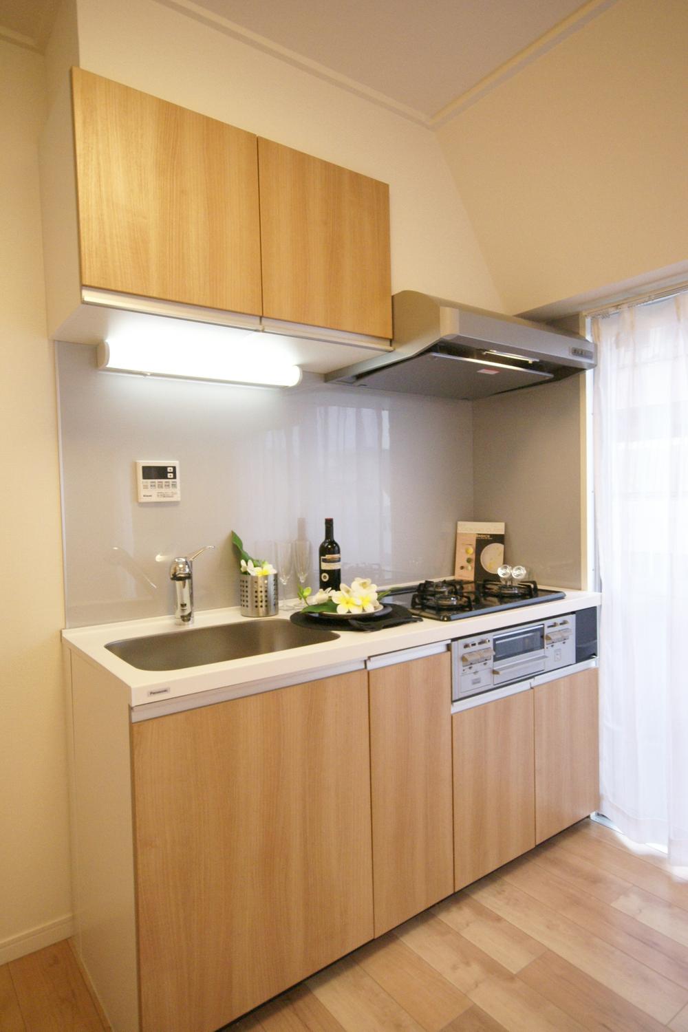 Kitchen. Indoor (12 May 2013) Shooting