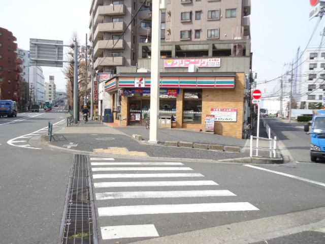 Convenience store. Seven-Eleven Itabashi Nishidai Station Kitamise (convenience store) to 577m
