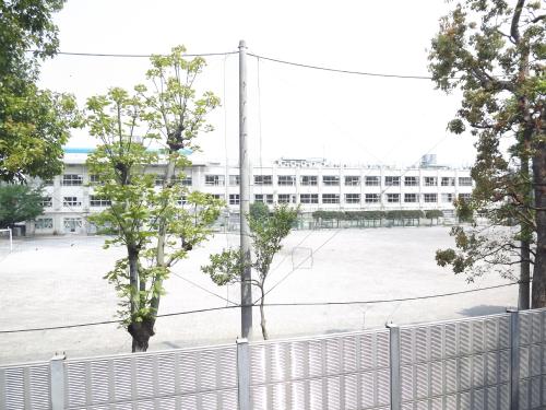 Junior high school. 530m until Itabashi Nishidai junior high school (junior high school)