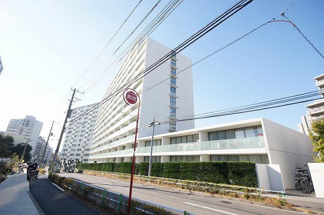 Local appearance photo. Local (12 May 2013) Shooting