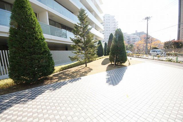 Local appearance photo. Local (12 May 2013) Shooting