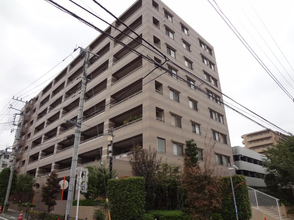 Local appearance photo. Local (10 May 2013) Shooting