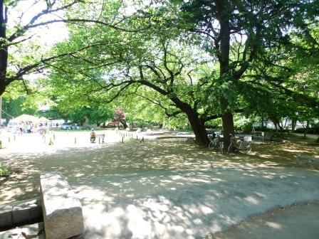 park. 696m until Itabashi Peace Park (Park)