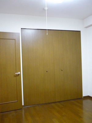 Living and room. Western-style 5 tatami left storage