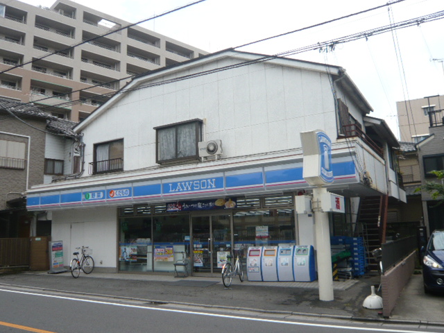 Convenience store. Lawson China and Taiwan Sanchome store up to (convenience store) 228m