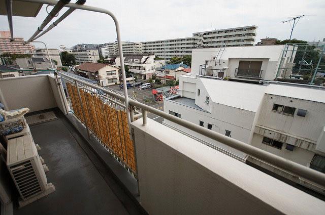 Balcony. Local (10 May 2013) Shooting